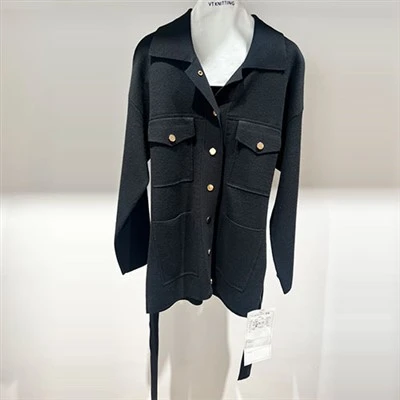 Grunnleggende svart blazer